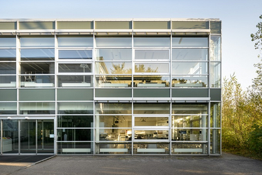 Sicht auf das Gebäude des Naturwissenschaftstrakts